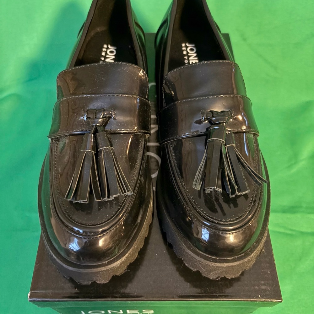 Jones New York Black Patent Tassel Loafers with Lug Sole